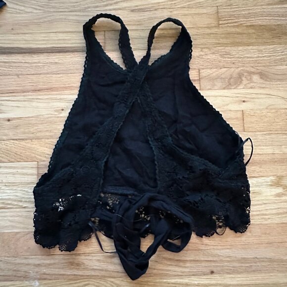 Cotton Candy LA Black Lace Crop - Picture 2 of 2